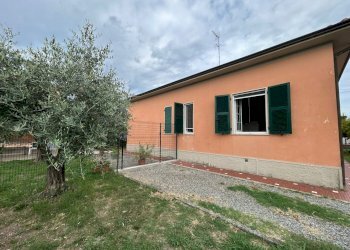 e0511747-acac-4a4a-b510-adf67ec15f28.jpg - Villa a Schiera Vezzano Ligure - foto 5