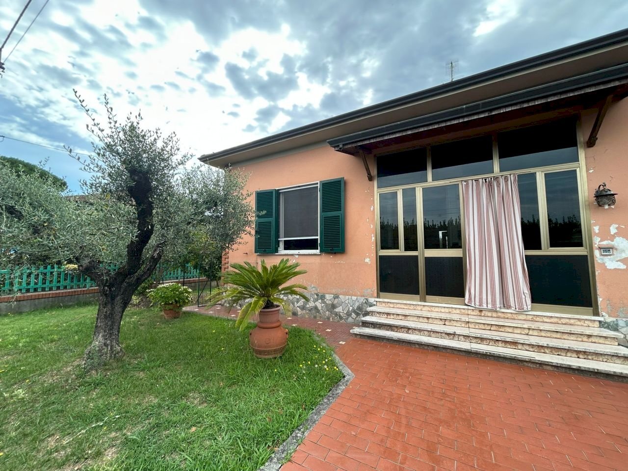 00bdabb0-dab3-4a31-97be-5c4bb74b7487.jpg - Portion of a house Vezzano Ligure - photo 2