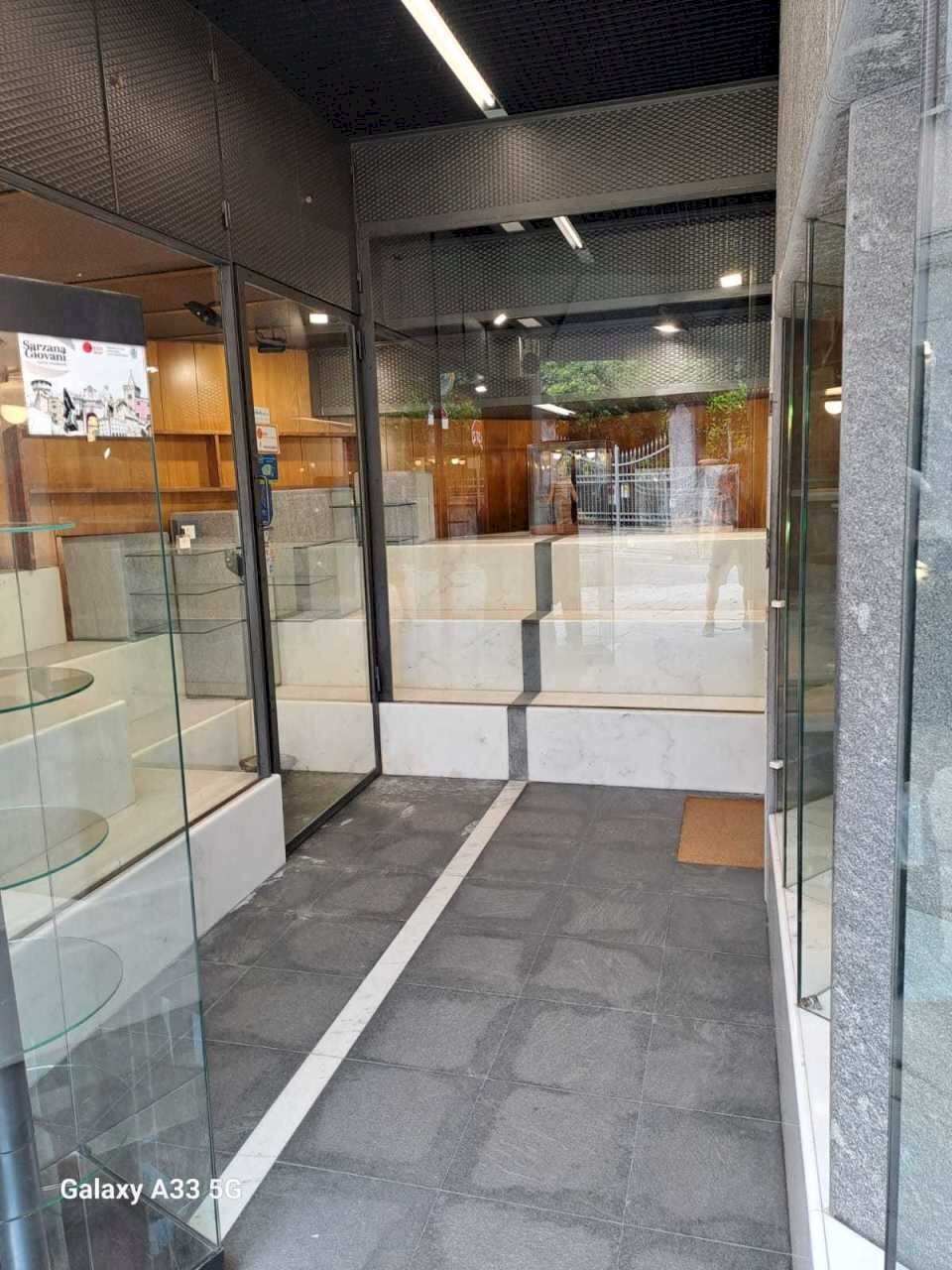WhatsApp Image 2024-12-07 at 11.01.14.jpeg - Commercial Premises Sarzana - photo 1