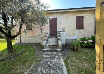 b8f9afa1-b63c-47c8-a407-ba046aeca5ef.jpg - Villa Sarzana - photo 7