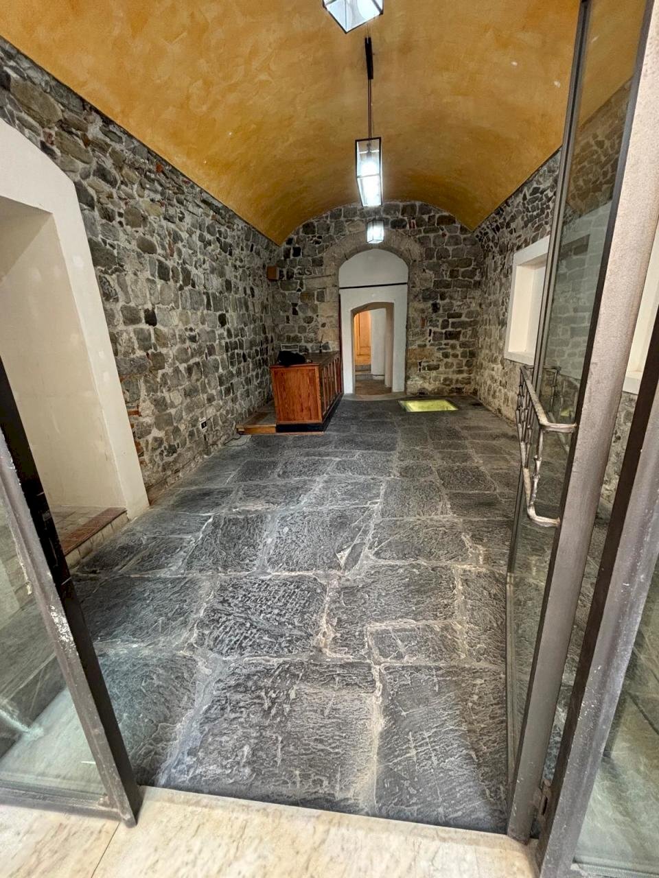 WhatsApp Image 2025-06-17 at 15.32.55.jpeg - Locale Commerciale Sarzana - foto 2