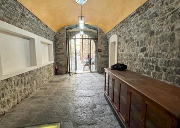 WhatsApp Image 2025-06-17 at 15.32.54 (4).jpeg - Locale Commerciale Sarzana - foto 1