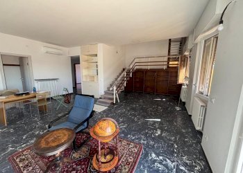 21b2cd4d-668d-4573-80c8-57bd90f85c10.jpg - Attico Sarzana - foto 6