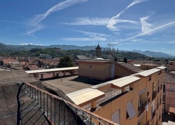 e5301405-02fd-4db2-90d4-c64bfbb2ab74.jpg - Attico Sarzana - foto 26