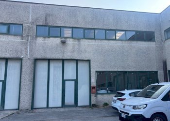 IMG_6617.jpg - Locale Commerciale Sarzana - foto 2