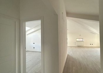 WhatsApp Image 2024-11-06 at 10.51.36.jpeg - Loft Sarzana - foto 7