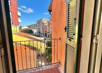 0c5f42de-680c-4731-9486-b0f15786b435.jpg - Locale Commerciale Sarzana - foto 4