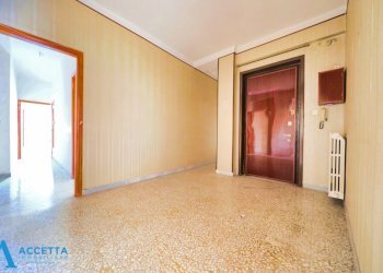 ingresso - Quadrilocale Viale Liguria 38, Taranto - foto 3