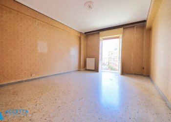 camera da letto - Quadrilocale Viale Liguria 38, Taranto - foto 4