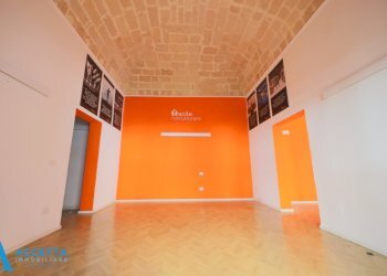 locale - Commercial Premises Via Oberdan 31, Taranto - photo 2