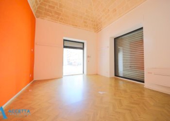 locale - Commercial Premises Via Oberdan 31, Taranto - photo 8