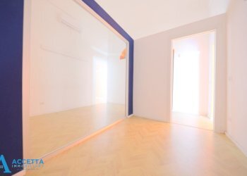 locale - Commercial Premises Via Oberdan 31, Taranto - photo 11