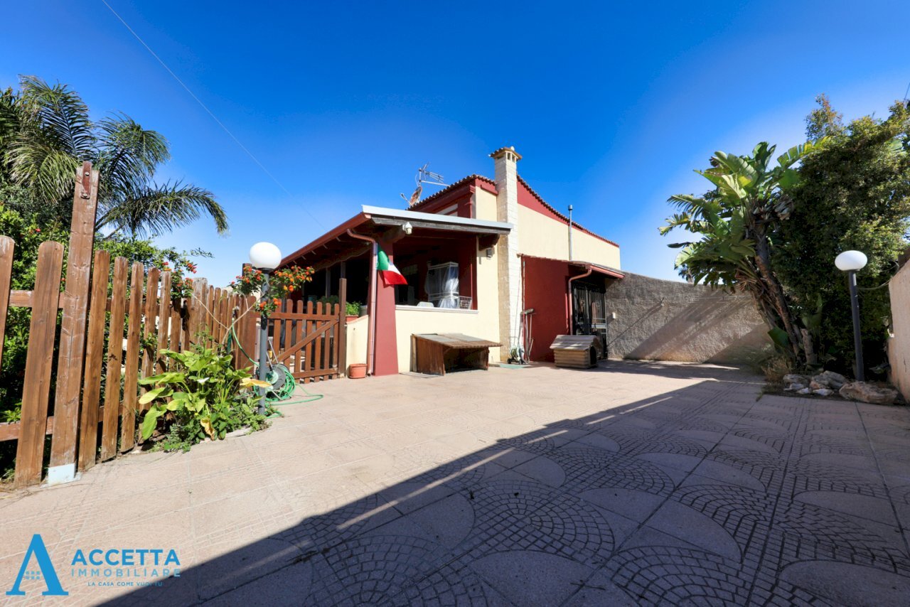 giardino - Villa Via Razze 11, Taranto - foto 2