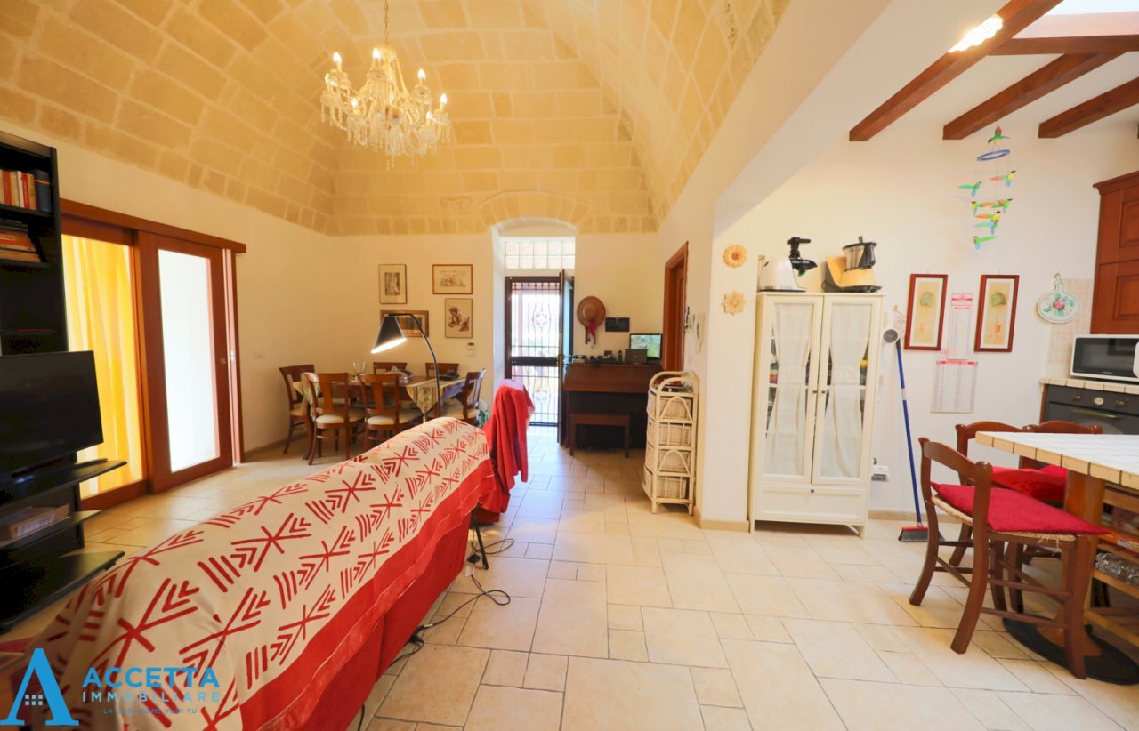 soggiorno - Villa Via Razze 11, Taranto - foto 3