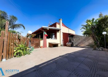 giardino - Villa Via Razze 11, Taranto - foto 2