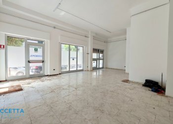 locale - Commercial Premises Via Dica di Genova 50, Taranto - photo 6