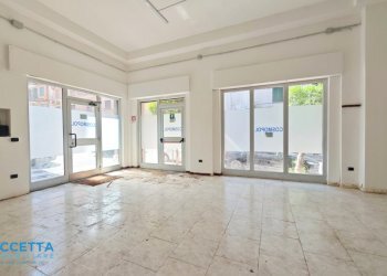 locale - Commercial Premises Via Dica di Genova 50, Taranto - photo 10