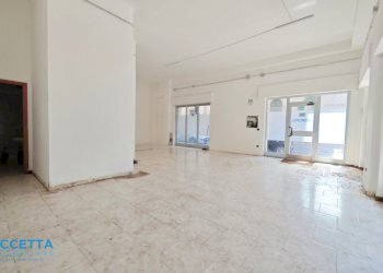 locale - Commercial Premises Via Dica di Genova 50, Taranto - photo 13
