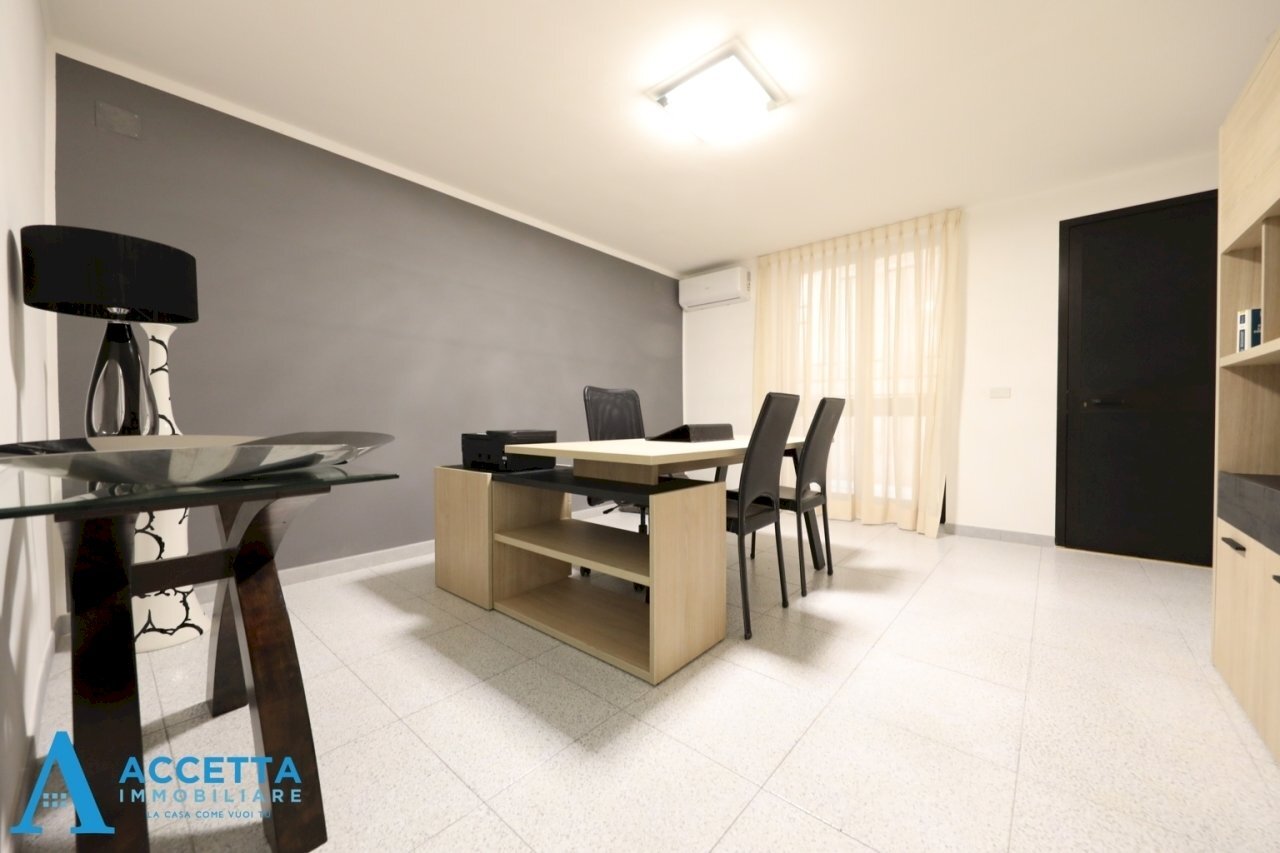 ufficio - Ufficio Via Pisanelli, Taranto - foto 3