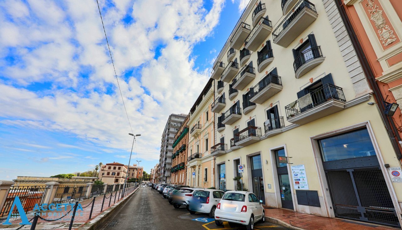 facciata - Quadrilocale Via Roma 4, Taranto - foto 2