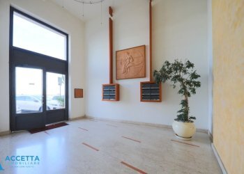 zone comuni - Quadrilocale Via Roma 4, Taranto - foto 4