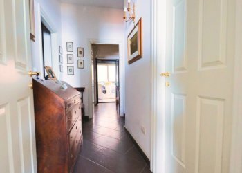 corridoio - Quadrilocale Via Roma 4, Taranto - foto 16