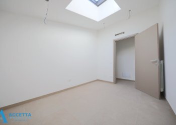 camera da letto - Attico Via Duca di Genova 34, Taranto - foto 17