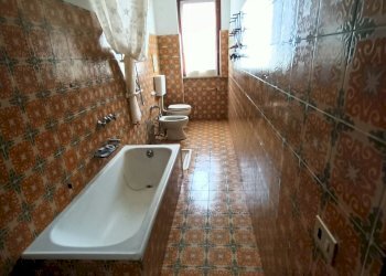 bagno - Villa Via Creta, Ziano Piacentino - foto 17