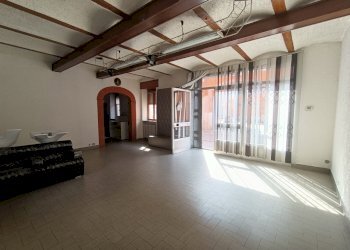 Locale - Locale Commerciale Via Giovanni Capra, Pontenure - foto 1