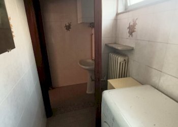 bagno - Locale Commerciale Via Giovanni Capra, Pontenure - foto 3