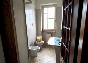 bagno - Independent house periferia, Pianello Val Tidone - photo 16