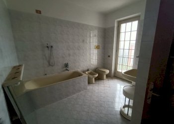 bagno - Independent house periferia, Pianello Val Tidone - photo 21