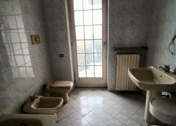 bagno - Independent house periferia, Pianello Val Tidone - photo 22