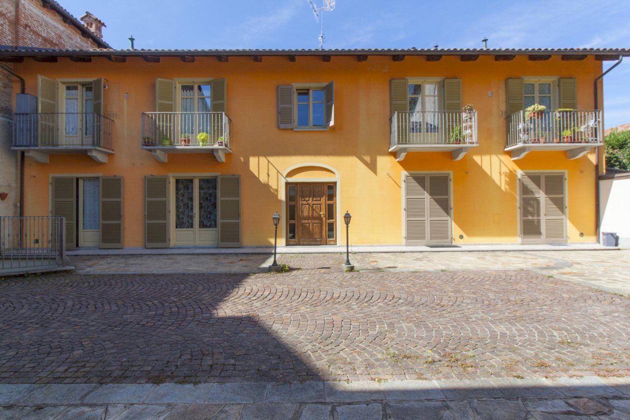 000.JPG - Apartment Via Monte di Pietà 14, Cherasco - photo 1