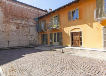 001.JPG - Appartamento Via Monte di Pietà 14, Cherasco - foto 2