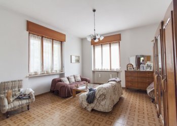 028.JPG - Casa indipendente Via G.B.Adriani 2, Cherasco - foto 29