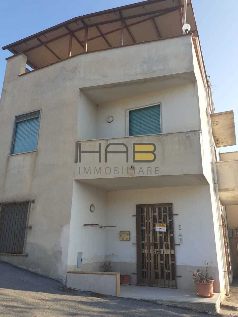 prospetto 2.jpeg - Villa Valderice - photo 1