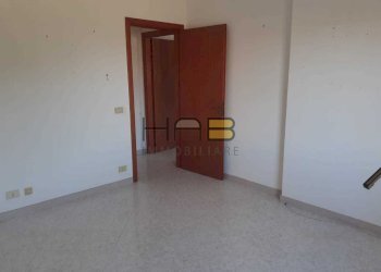 camera 1 piano.jpeg - Villa Valderice - photo 10