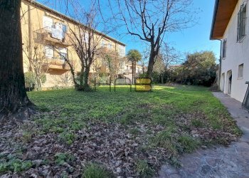 20250117_112721.jpg - Locale Commerciale Via San Filippo Benizzi 8, Padova - foto 8