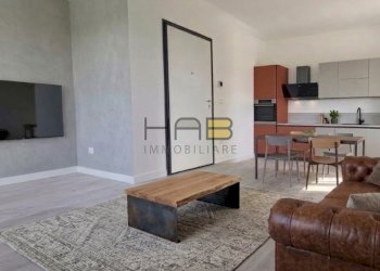 soggiorno con divano e tavolinetto.png - Three-room apartment Via Cittanova, Padova - photo 7