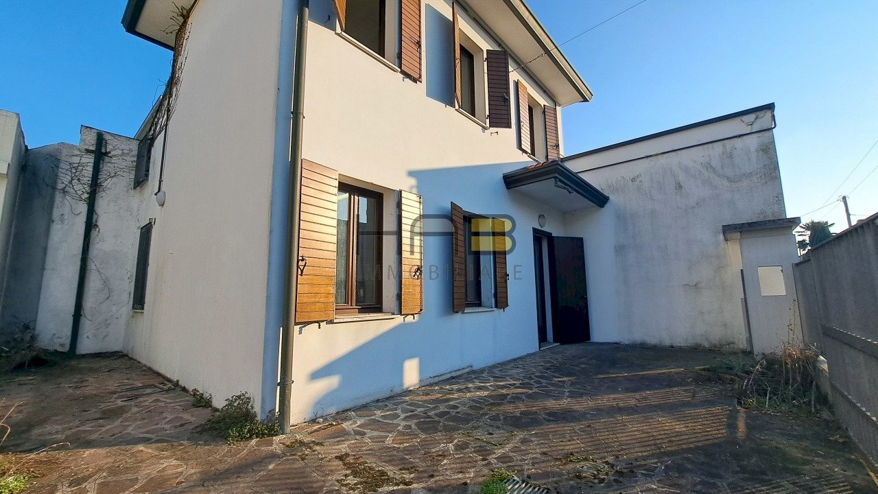 20250220_161043.jpg - Villa Via Giovanni Battista Dalla Libera 5, Padova - foto 2