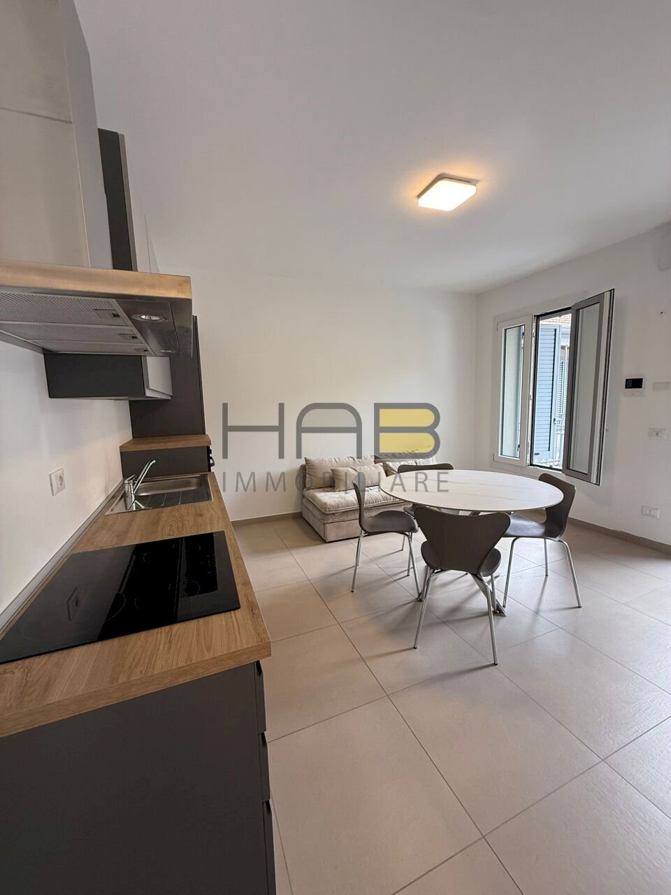 WhatsApp Image 2026-04-10 at 16.07.41.jpeg - Trilocale Via Mentana 14, Busto Arsizio - foto 2