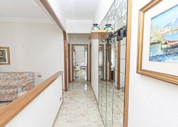 Ingresso (3).jpg - Appartamento Via alcide de gasperi 40, Campomorone - foto 4