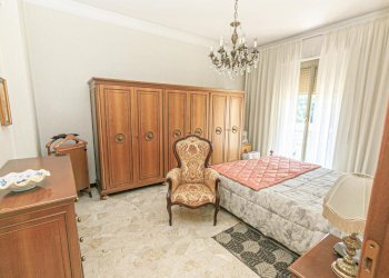 Camera 1 (4).jpg - Appartamento Via alcide de gasperi 40, Campomorone - foto 13