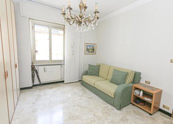 Camera 2 (2).jpg - Appartamento Via alcide de gasperi 40, Campomorone - foto 20