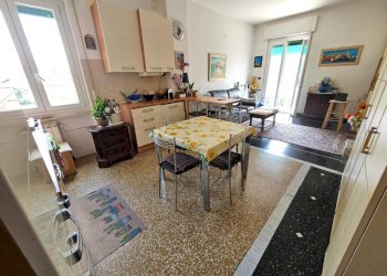 Cucina abitabile.jpg - Appartamento Via Campomorone 105, Genova - foto 8