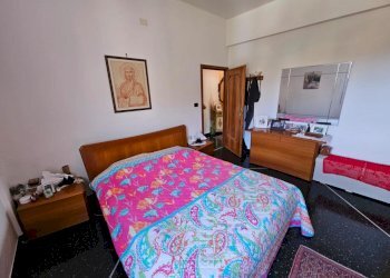 Camera grande (2).jpg - Appartamento Via Campomorone 105, Genova - foto 11