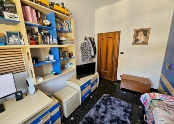 Camera 1 (2).jpg - Appartamento Via Campomorone 105, Genova - foto 19