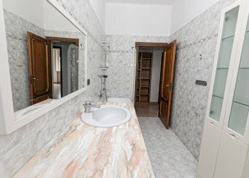 bagno - Appartamento Via Manlio Chiocchetti 23, Serra Riccò - foto 27