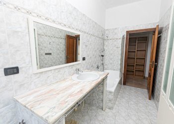 bagno - Appartamento Via Manlio Chiocchetti 23, Serra Riccò - foto 28